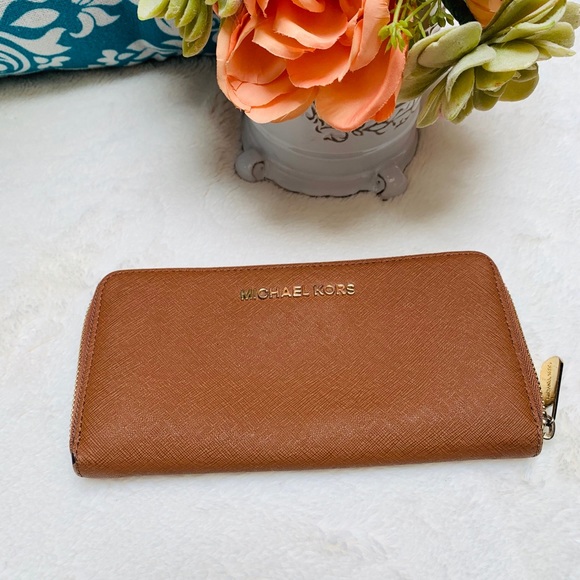 Michael Kors Brown Matted Saffiano Leather Wallet - Picture 7 of 11